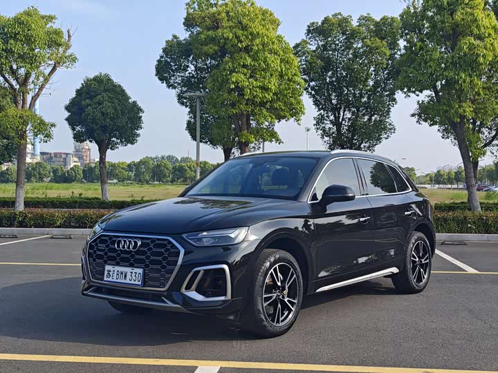 Audi Q5L 2024 40 TFSI Fashionable and Dynamic