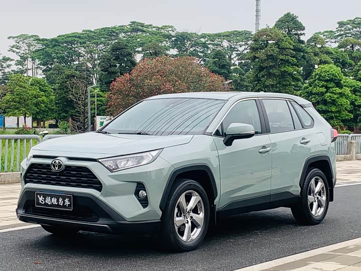 RAV4 Rongfang 2021 2.0L CVT two-wheel drive fashion version