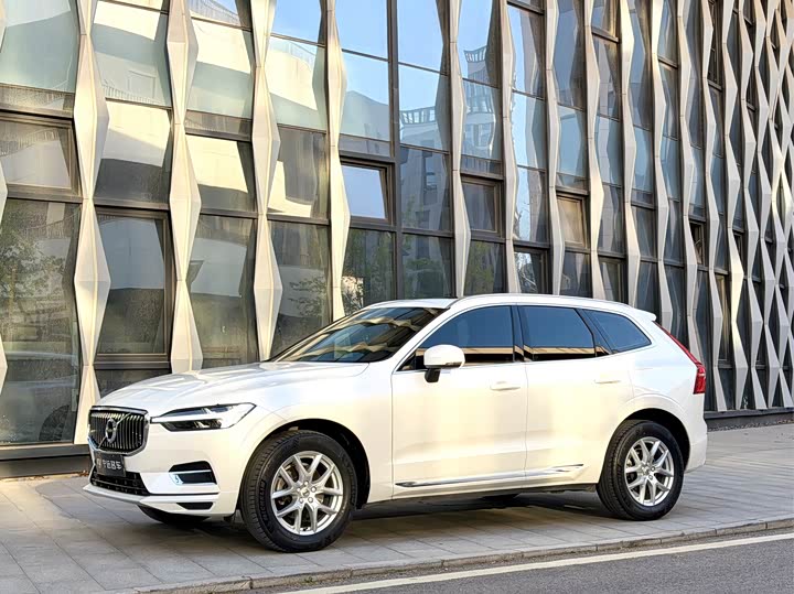 Volvo XC60 2021 T5 four-wheel drive Zhiyi Luxury Edition