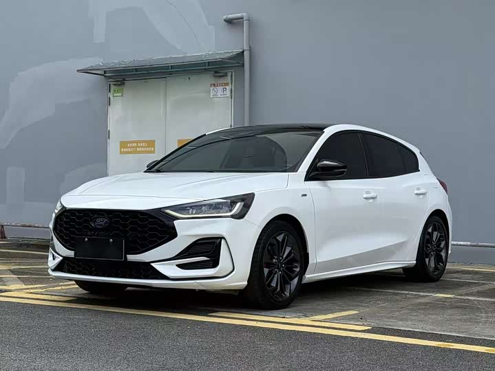 Focus 2022 Hatchback EcoBoost 180 Automatic ST Line