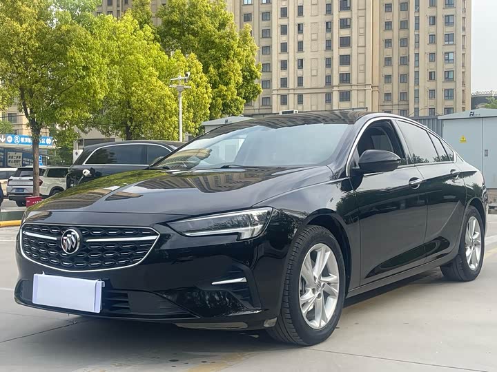 Regal 2023 552T smart model