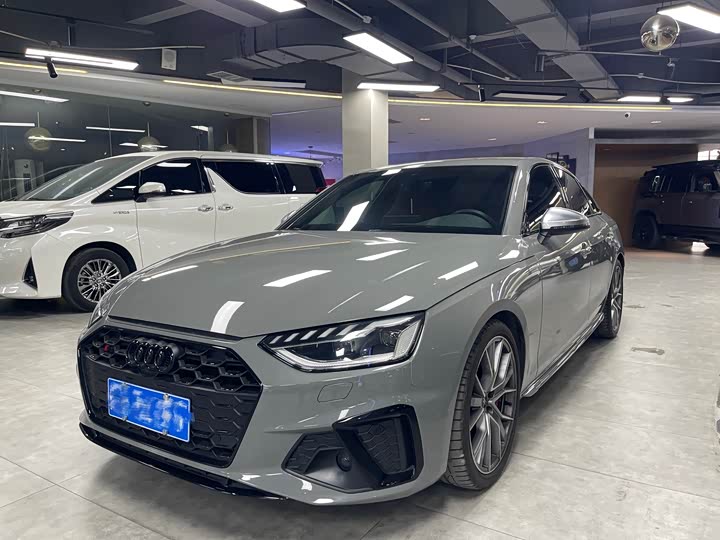 Mercedes-Benz GLB 2024 GLB 220 Fashion Model