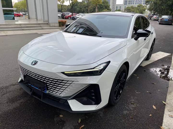 Trumpchi M6 2025 MAX 270T WDCT Deluxe Edition