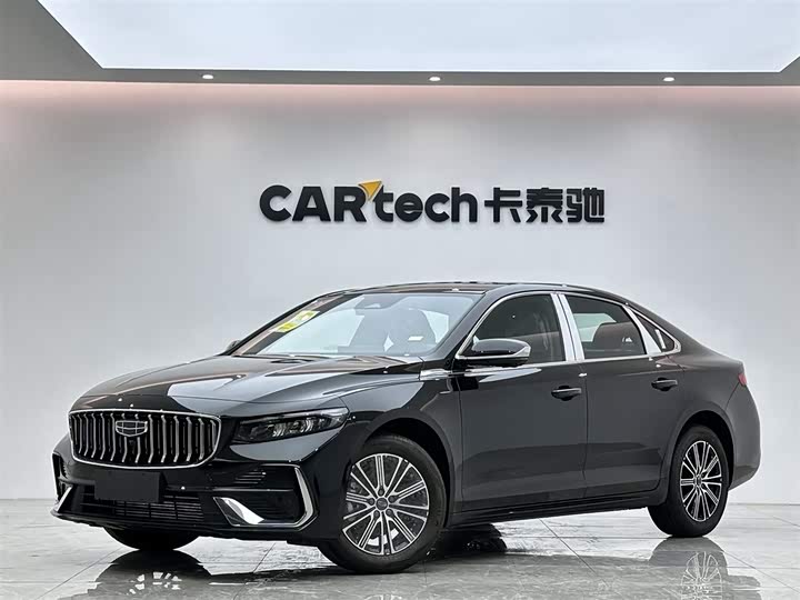 2023 Volvo XC60 Recharge T8 AWD Long Range Plus Luxury