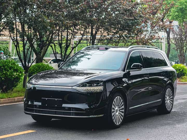 Wenjie M9 2025 extended range Ultra version 52kWh 5-seat version (192-line lidar)