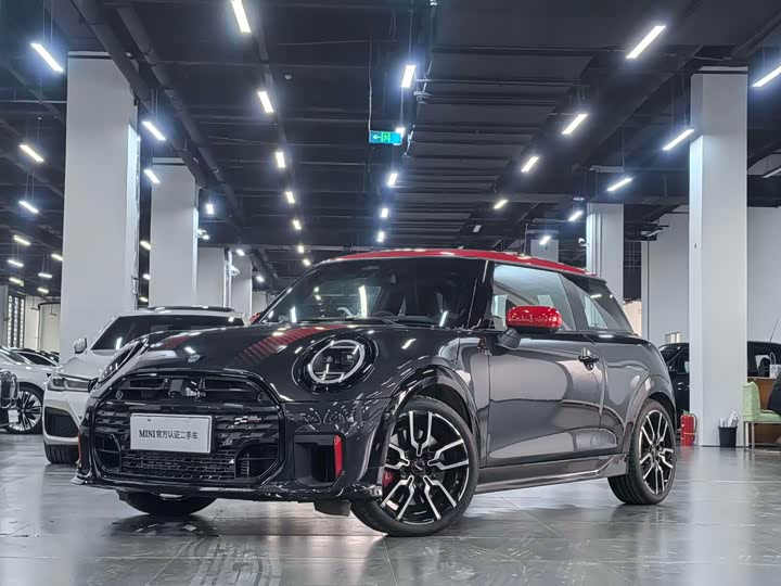 2025 MINI JCW 2025 Model JOHN COOPER WORKS