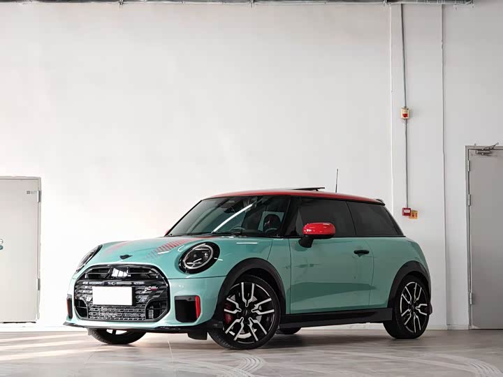 2025 MINI JCW 2025 Model JOHN COOPER WORKS