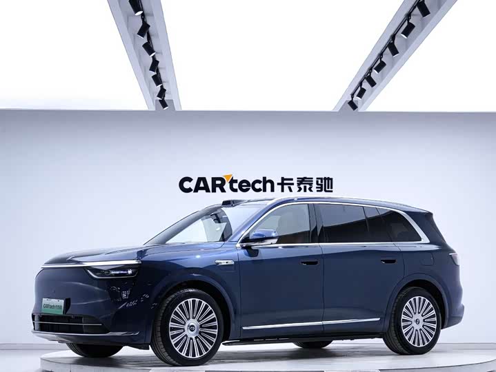 Wenjie M8 2025 extended range Ultra version 53.4kWh 6-seater version (192-line lidar)