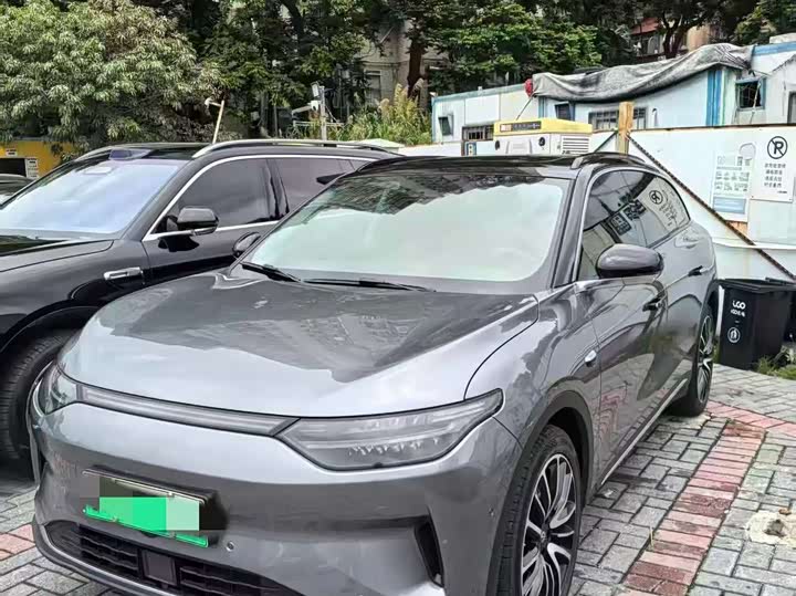 Wenjie M9 2024 extended range Max version 42kWh 6-seater version