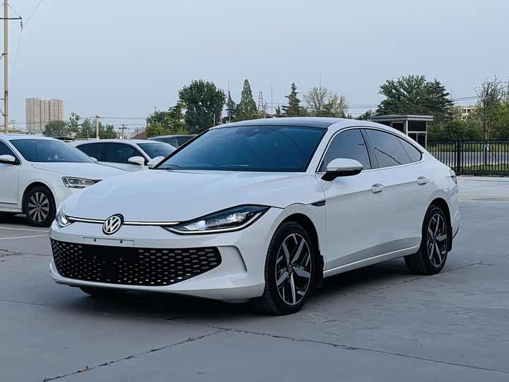 Lynk & Co 02 Hatchback 2022 2.0TD Plus
