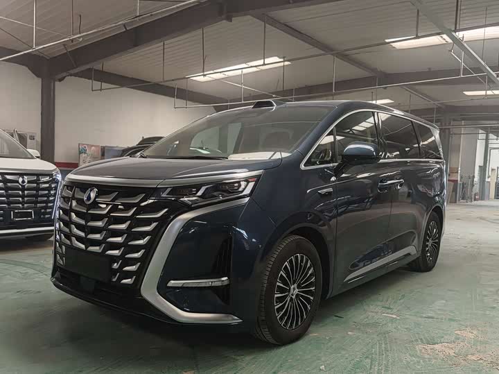 Denza D9 2025 DM-i smart driving version 1020 four-wheel drive flagship model