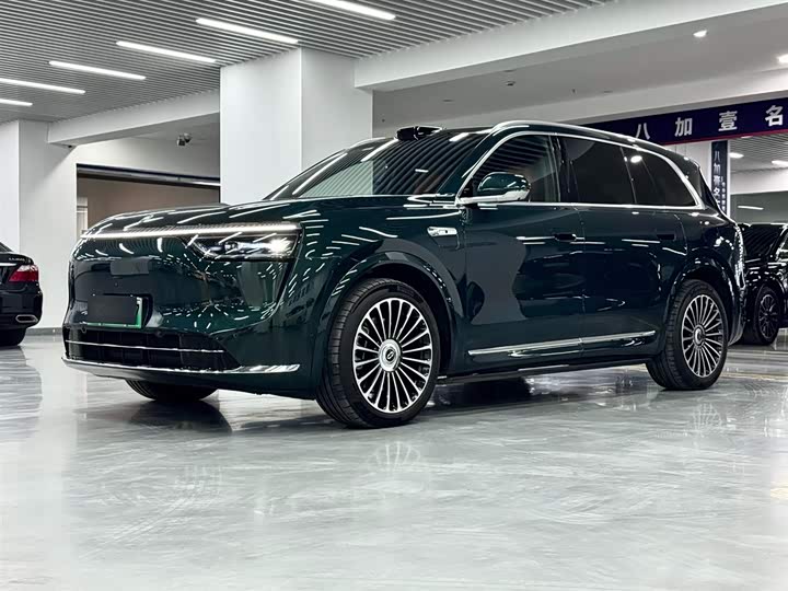Wenjie M8 2025 extended range Ultra version 53.4kWh 6-seater version (192-line lidar)