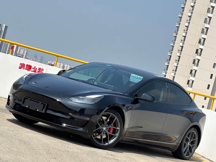 Model Y 2023 long-range all-wheel drive version