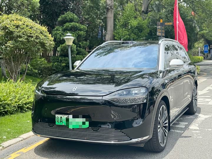 Wenjie M9 2024 extended range Ultra version 52kWh 6-seater version