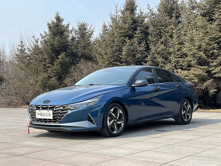 Elantra 2022 1.5L CVT LUX Premium Edition