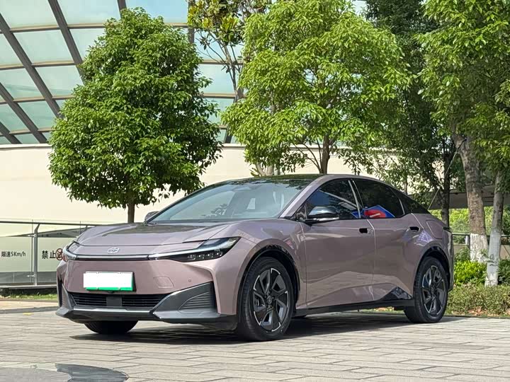 Toyota bZ3 2024 model 616km long range Premium