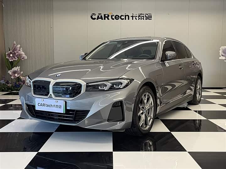 BMW i3 2022 eDrive 35 L