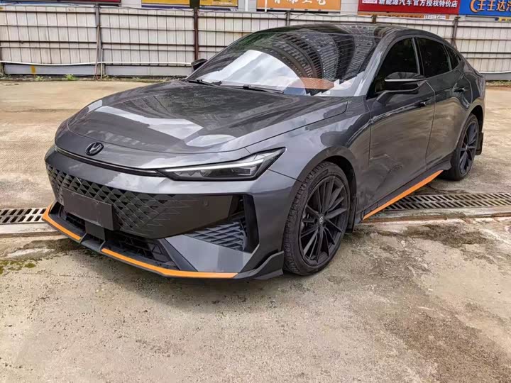 Changan UNI-V 2024 1.5T noble sports model