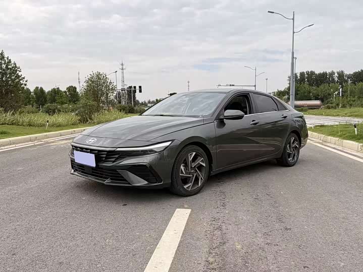 Elantra 2023 1.5L CVT LUX