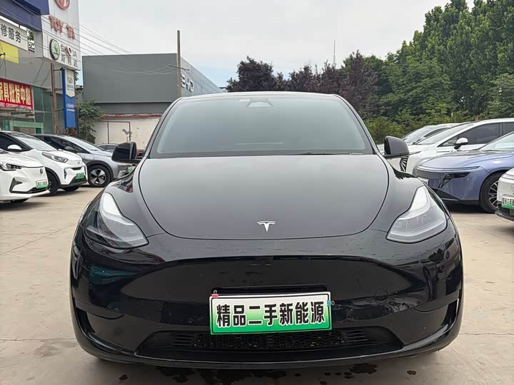 Model Y 2022 rear-wheel drive version