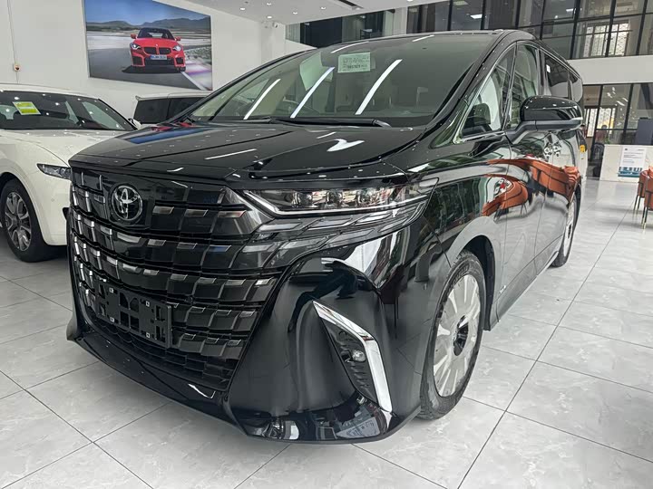 Alphard 2024 2.5L Hybrid Executive Lounge