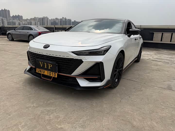 Changan UNI-V 2023 1.5T sports version