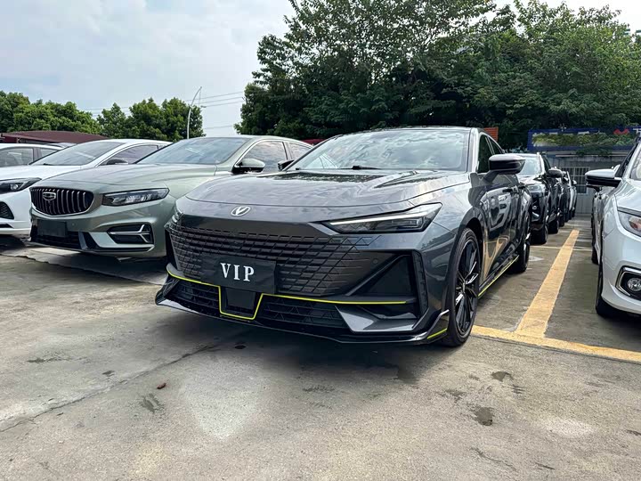 Changan UNI-V 2022 1.5T sports version