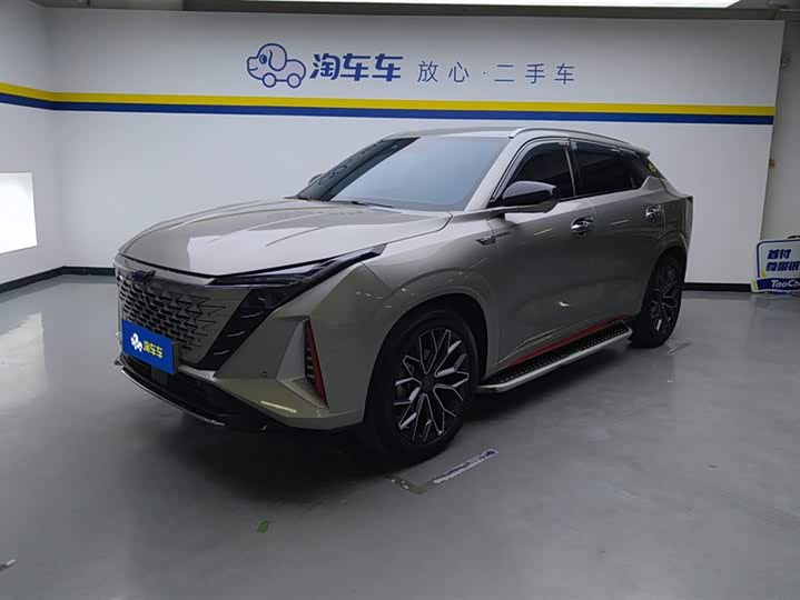 Changan Auchan Z6 2022 Blue Whale 1.5T DCT Smart Model