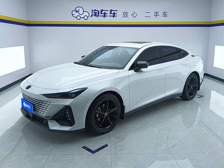 Changan UNI-V 2023 1.5T exclusive model