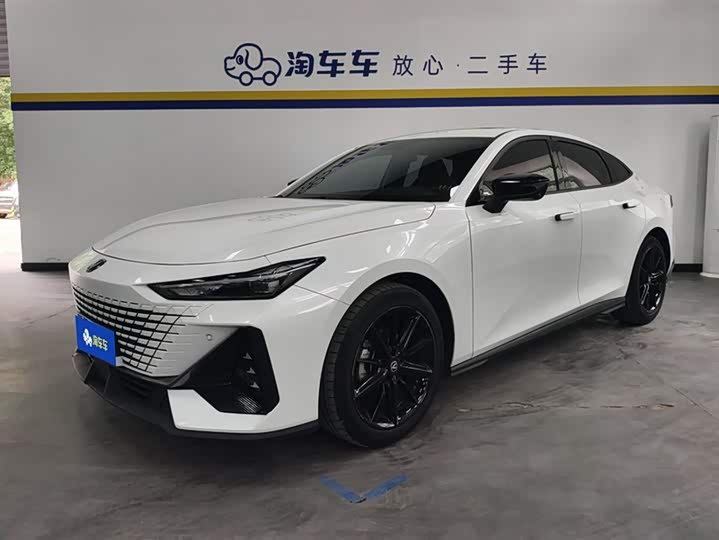 Changan UNI-V 2023 1.5T exclusive model