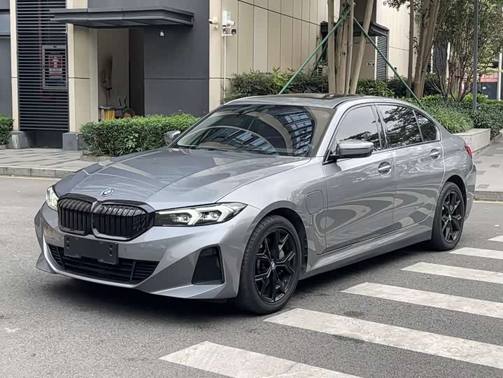 BMW i3 2022 eDrive 35 L