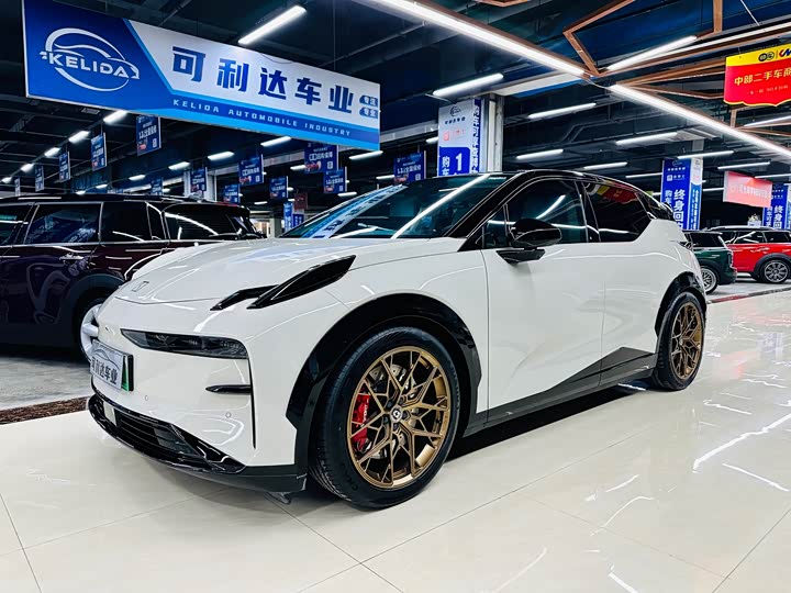 Jikrypton X 2024 four-seat rear-wheel drive version