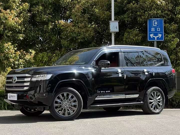 Land Cruiser (imported) LC300 2025 3.5T automatic