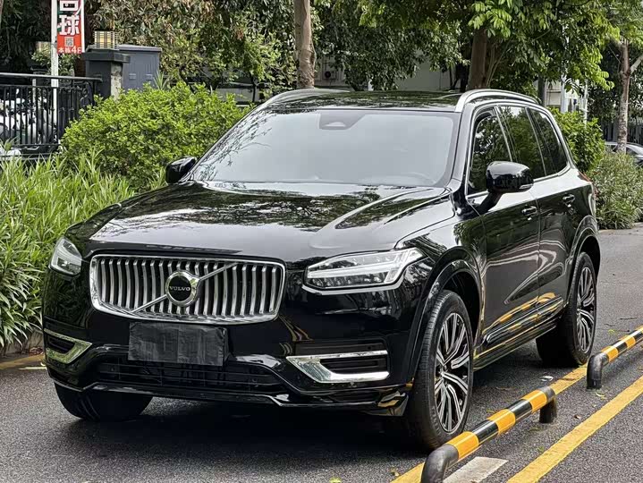 Volvo XC90 2024 B5 Smart Deluxe Edition 7 seats