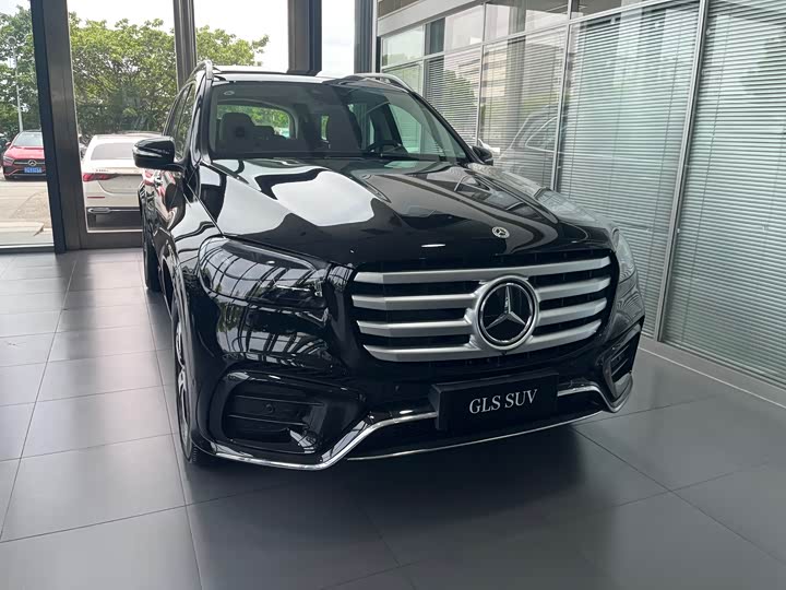 Mercedes-Benz GLS 2026 GLS 450 4MATIC luxury model