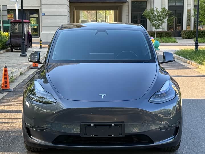 Model Y 2021 long-range all-wheel drive version 3D7