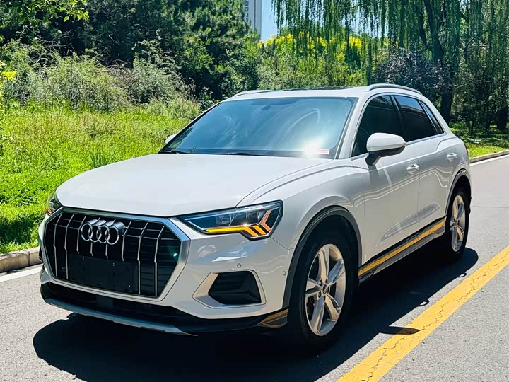 Audi Q3 2021 35 TFSI Fashionable and Elegant