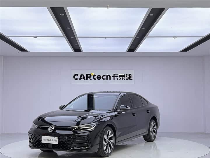 Passat 2025 Pro 380TSI Star Dragon Edition