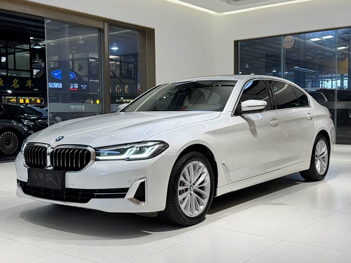 BMW 5 Series 2022 525Li Luxury Package