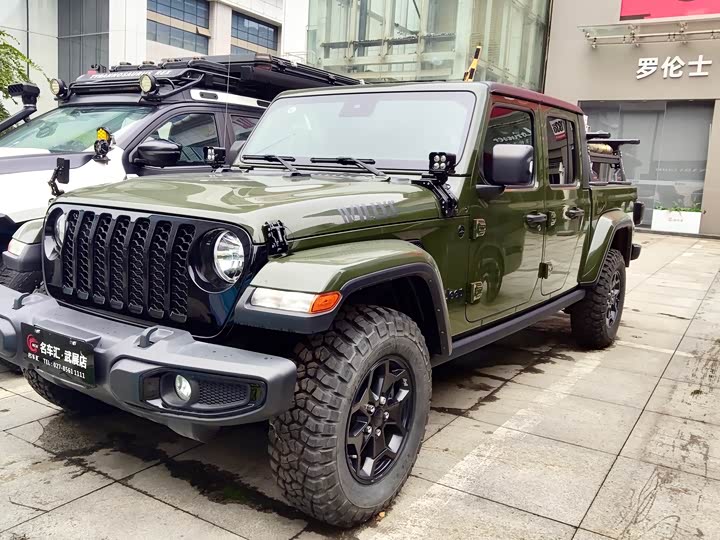 Gladiator 2022 3.6L Plus Edition