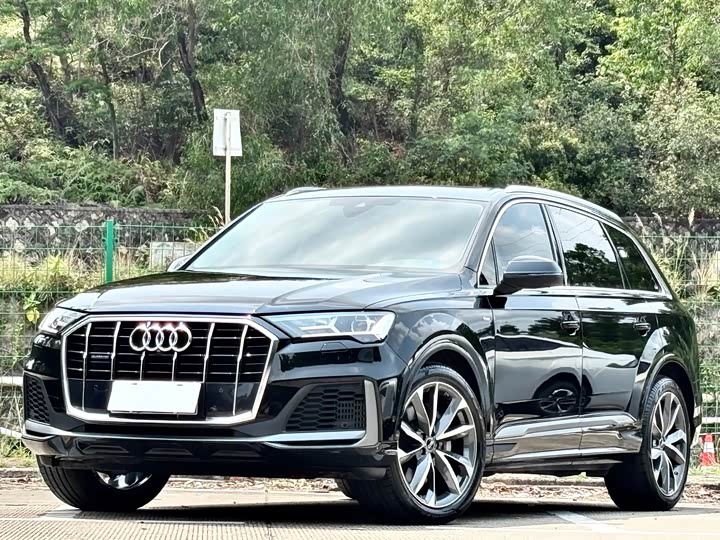 Audi Q7 2022 55 TFSI quattro S line sports