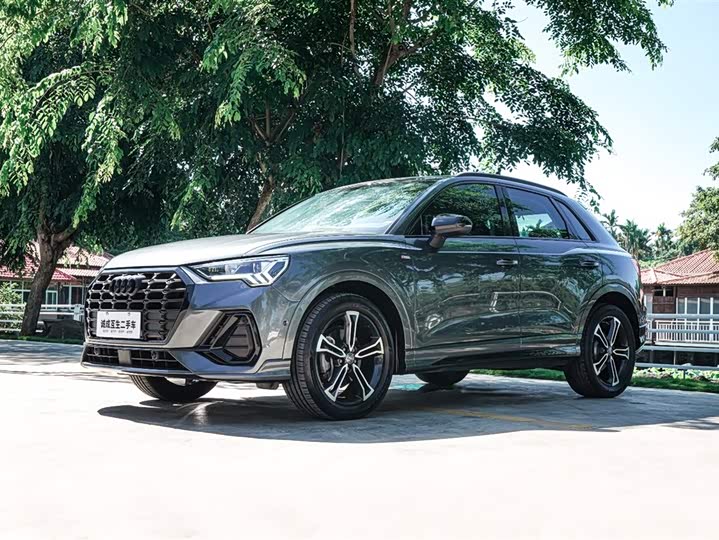 Audi Q3 2021 40 TFSI Fashionable and Dynamic