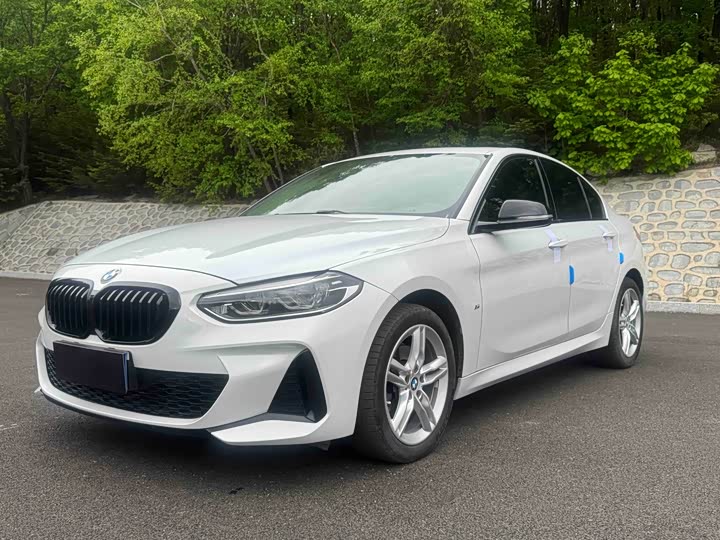 BMW 1 Series 2022 120i M Sports Night Edition