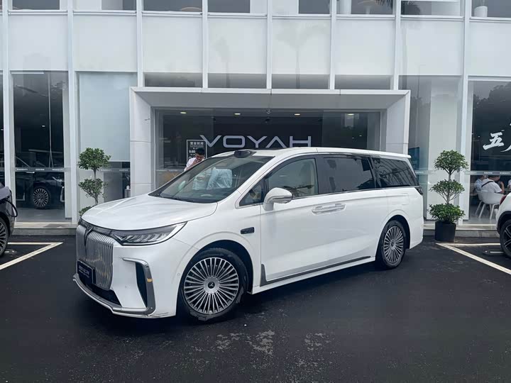 2024 VOYAH Dream 2025 PHEV 4WD Flagship Qiankun Edition