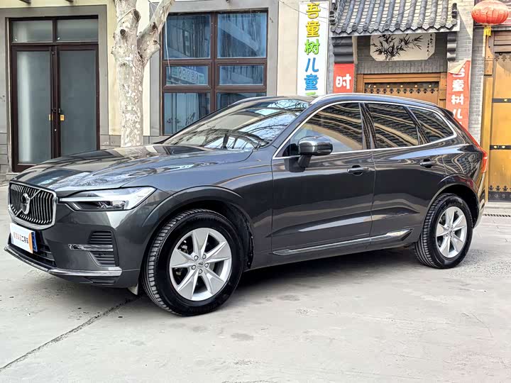 Volvo XC60 2022 B5 AWD Luxury Edition