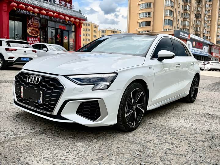 Audi A3 2022 Sportback 35 TFSI stylish and sporty