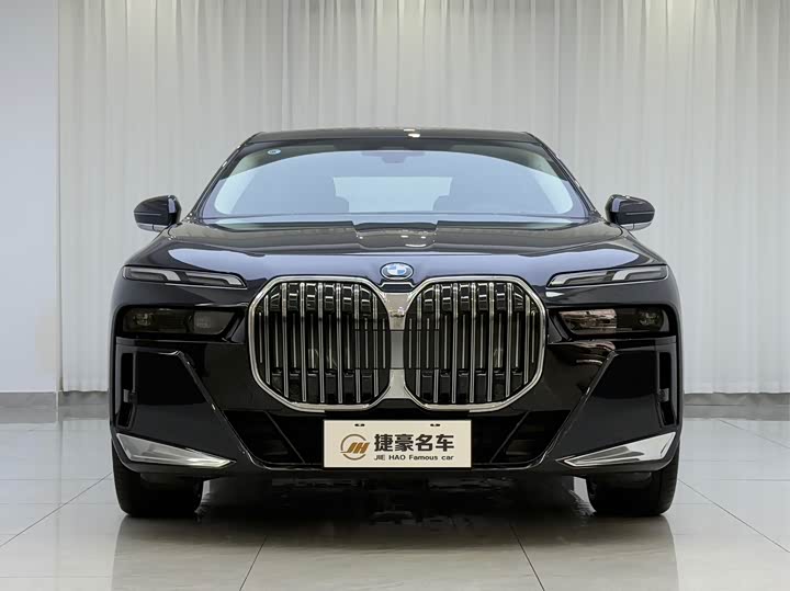 BMW7 Series 2023 Model 735Li M Sports Package