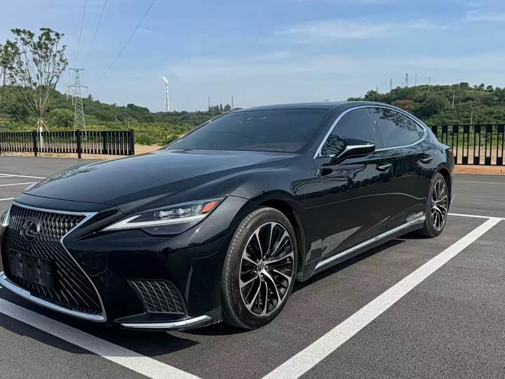Lexus LS 2021 500h Executive Edition