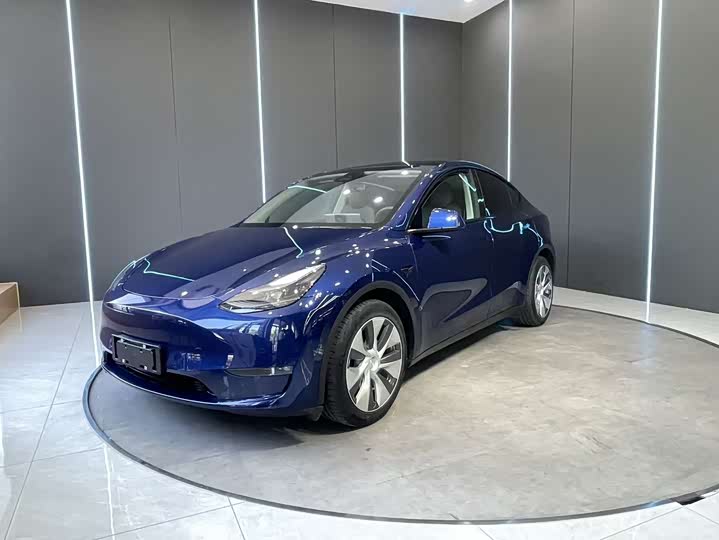 Model Y 2021 long-range all-wheel drive version 3D7