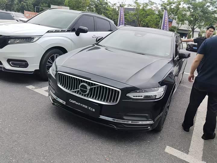 Volvo S90 2023 B5 Zhiyuan Luxury Edition